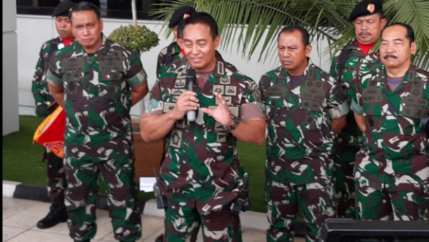 Panglima TNI Pastikan Kontainer Disegel di Lampung Berisi 618 Senjata