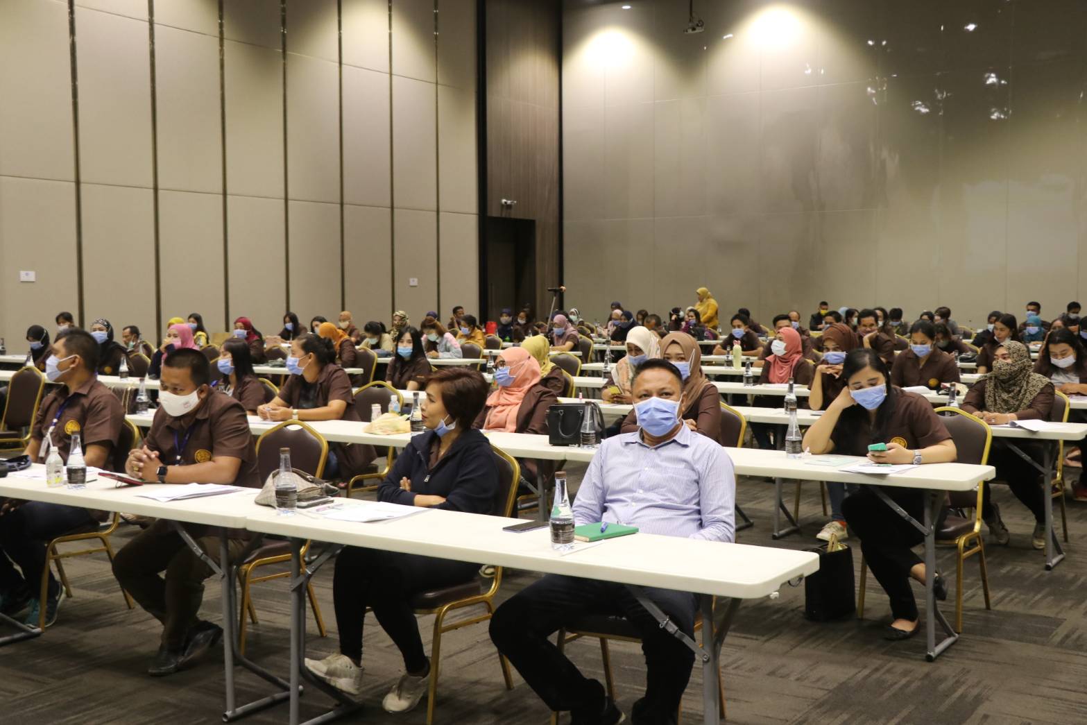 Relawan Bantu Sosialisasikan Pembangunan Thailand Selatan