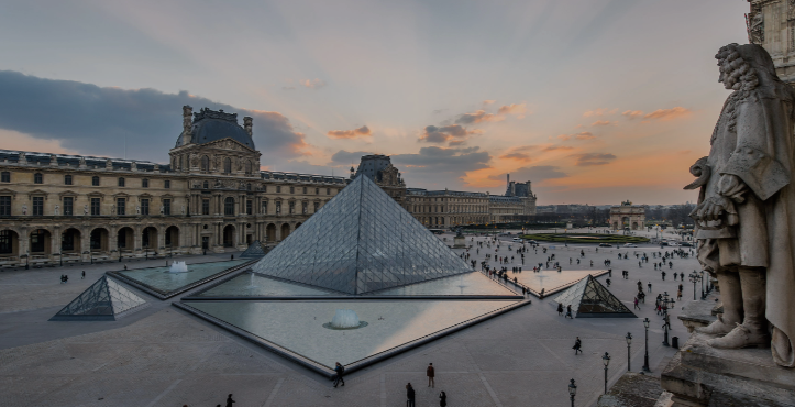 Bos Louvre Minta Mundur Setelah Pencurian Permata Mahkota yang Menggegerkan Dunia