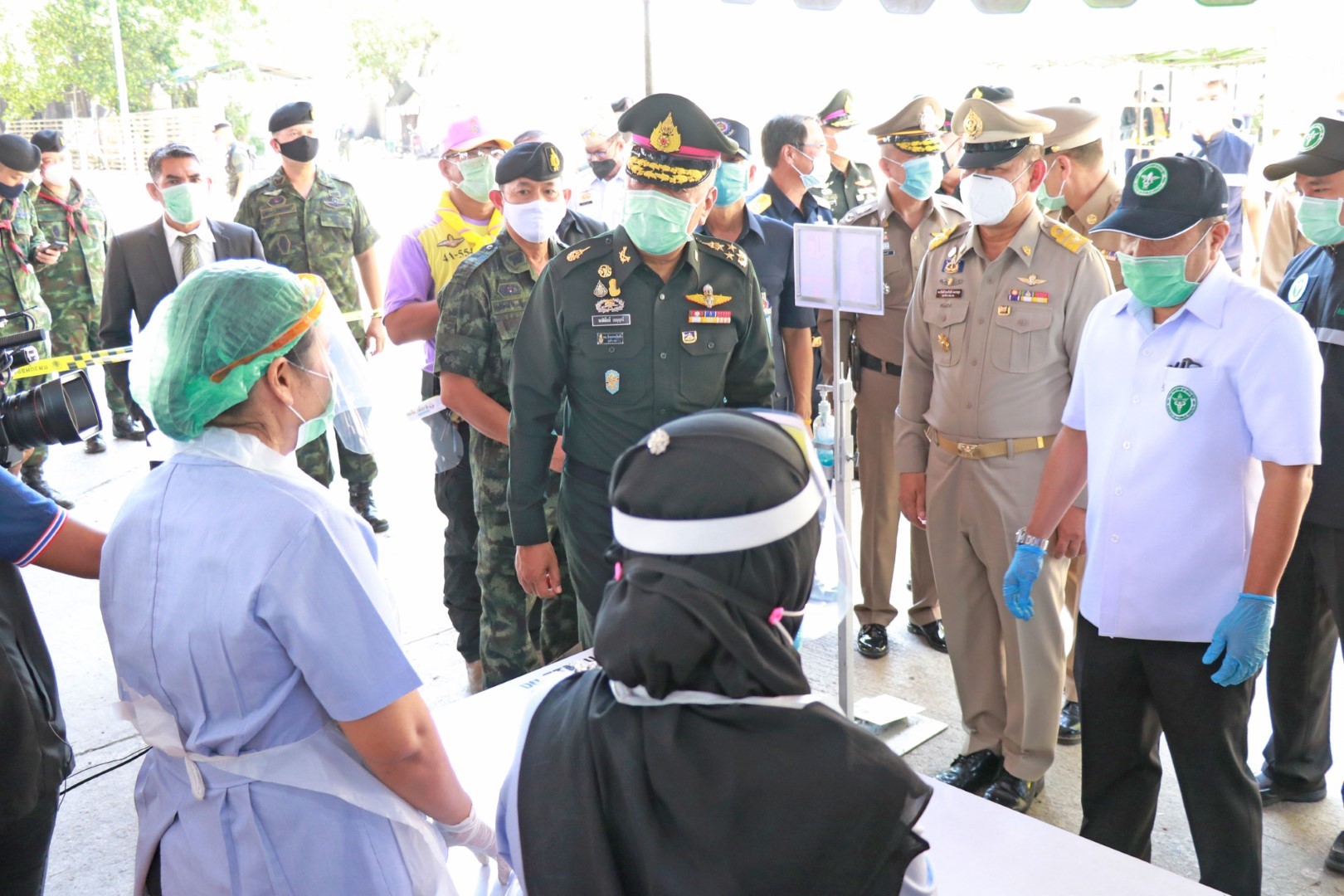 Panglima AD Thailand Cek Pos Covid-19 di Perbatasan Selatan