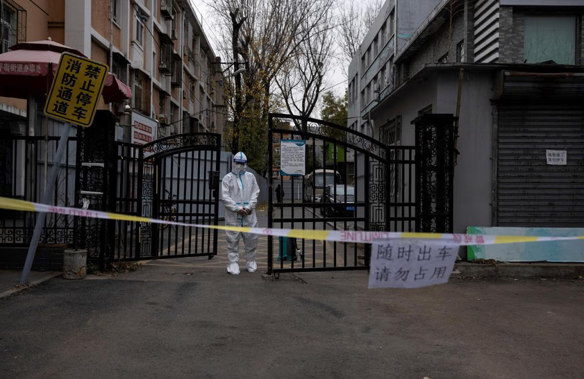 China Sebut Covid-19 'Sangat Tak Mungkin' dari Kebocoran Lab Wuhan